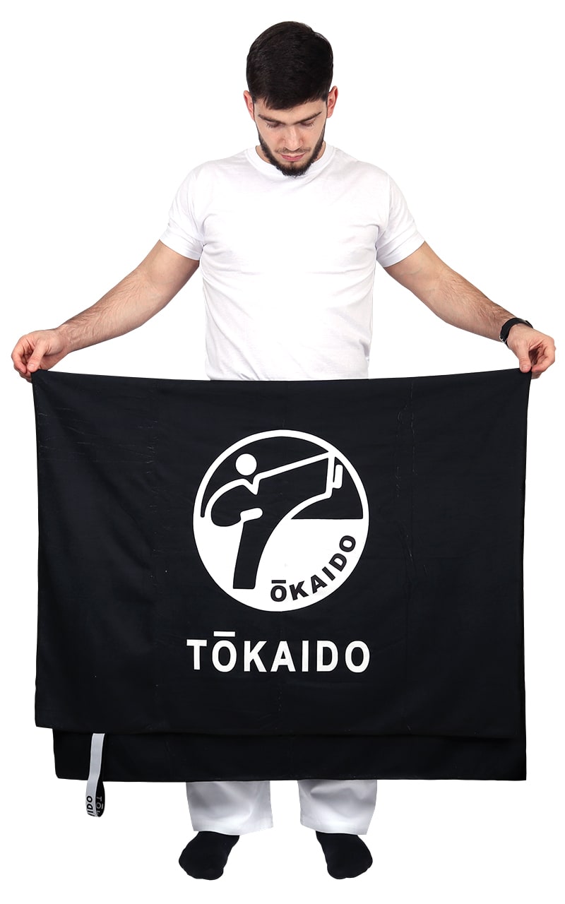 TOKAIDO Karate Badetuch schwarz WKF 150 x 100 cm - Mikrofaser Handtuch