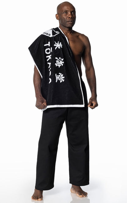TOKAIDO Karate Handtuch schwarz-weiß 100 x 50 cm - Weiche Baumwolle