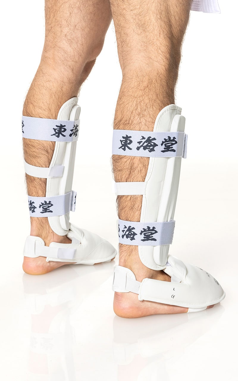 Karate Schienbein-/Fussschutz, TOKAIDO Kanji, WUKF - Weiß