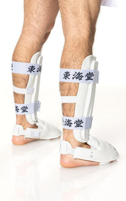 Karate Schienbein-/Fussschutz, TOKAIDO Kanji, WUKF - Weiß