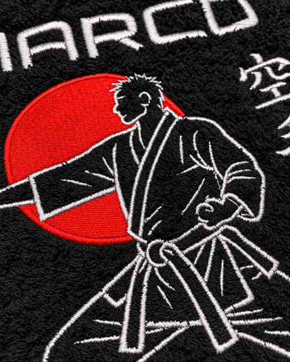 Karate-Handtuch bestickt - Personalisiert mit Namen und Gürtelgrad - Karate-Do Stickerei Bestickung